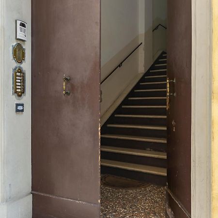 Apartment Amos - 5 Minutes From Piazza Maggiore Bolonha Exterior foto