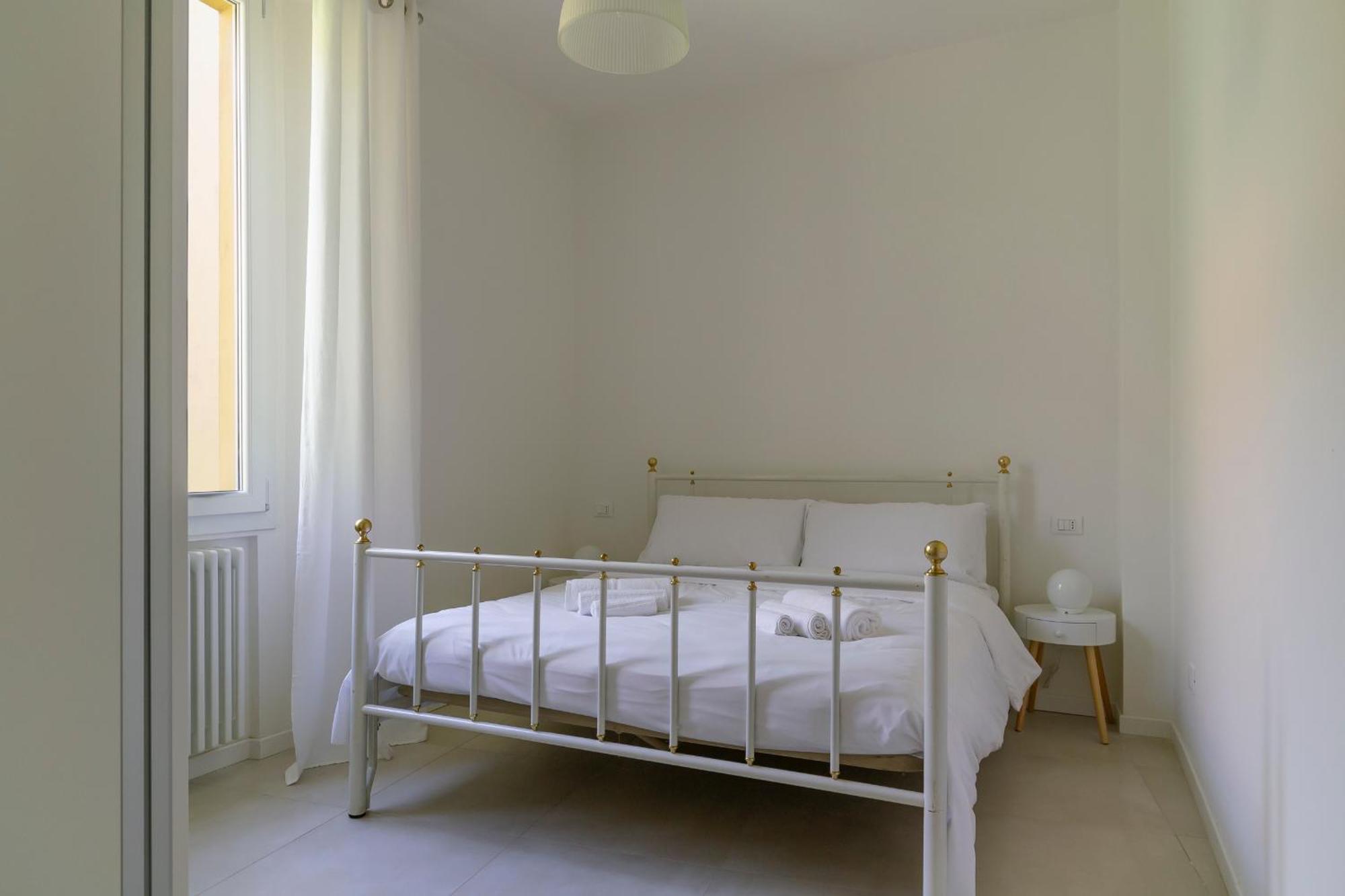 Apartment Amos - 5 Minutes From Piazza Maggiore Bolonha Exterior foto
